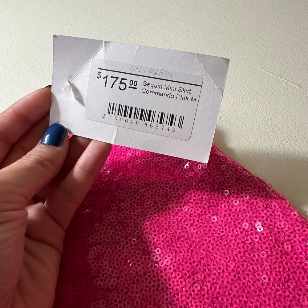 Sequin HOT pink skirt!🩷 Never been worn. - Picture 3 of 4